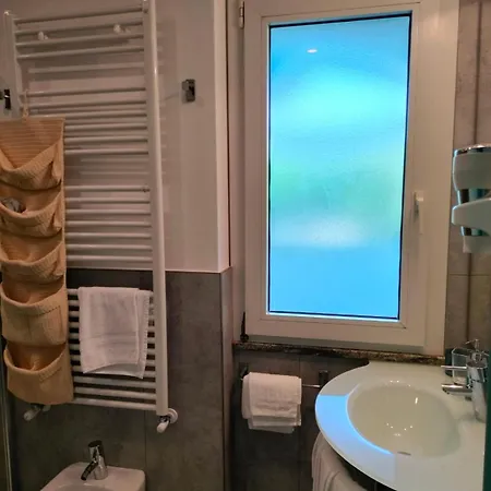 Eros 4*