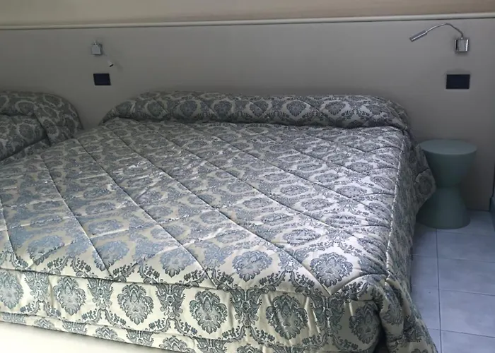 Eros Lägenhetshotell 4*