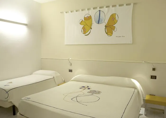 Lägenhetshotell Eros 4*