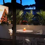 Eros Aparthotel
