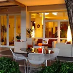 Aparthotel Eros